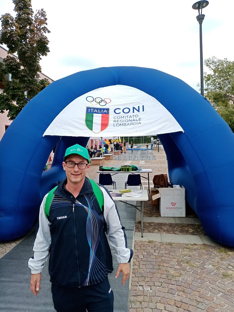 David with CONI (sport is for everyone) sports hat